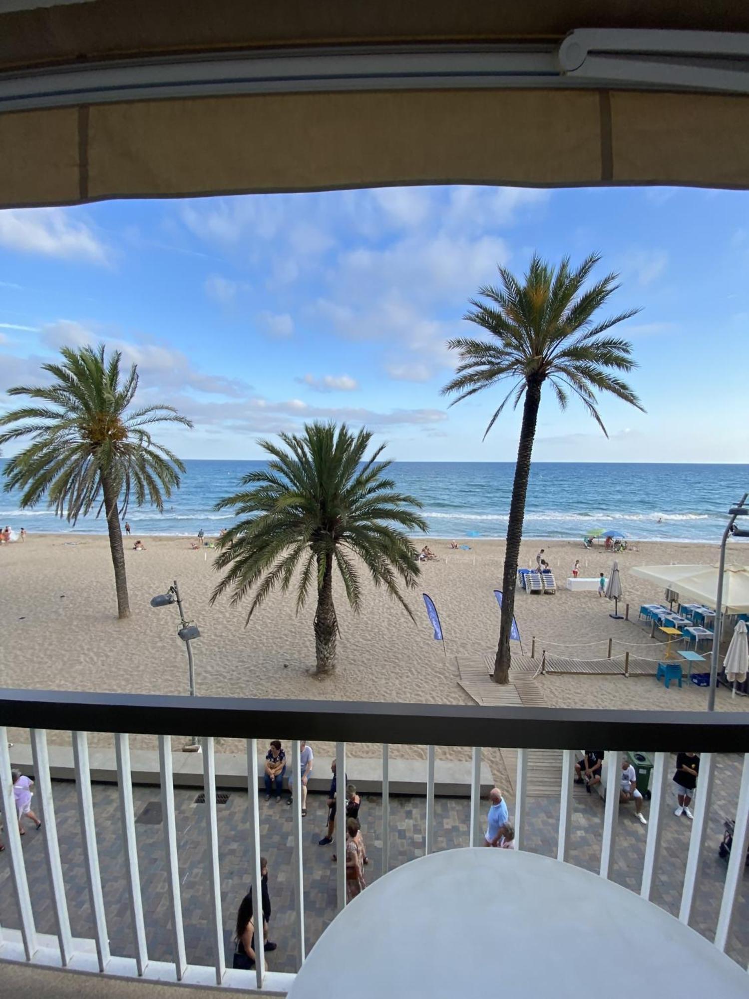 El Velero Una Terraza Al Mar Lejlighed Calafell Eksteriør billede